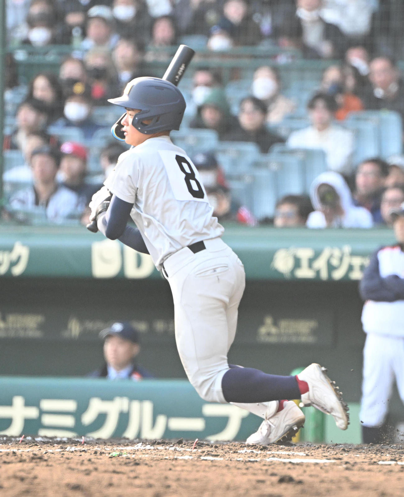 浦和実対滋賀学園　5回表浦和実2死一、三塁、中前適時打を放つ佐々木（撮影・和賀正仁）