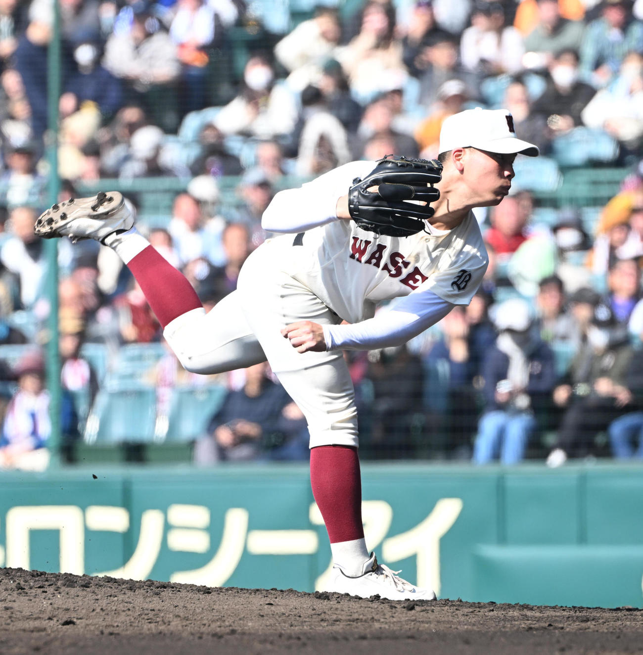 早実対高松商　先発する早実・中村（撮影・和賀正仁）