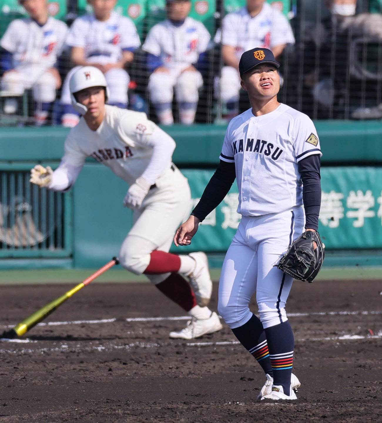 早実対高松商　2回表早実1死一塁、末包は中村に先制適時二塁打を浴びる（撮影・上田博志）