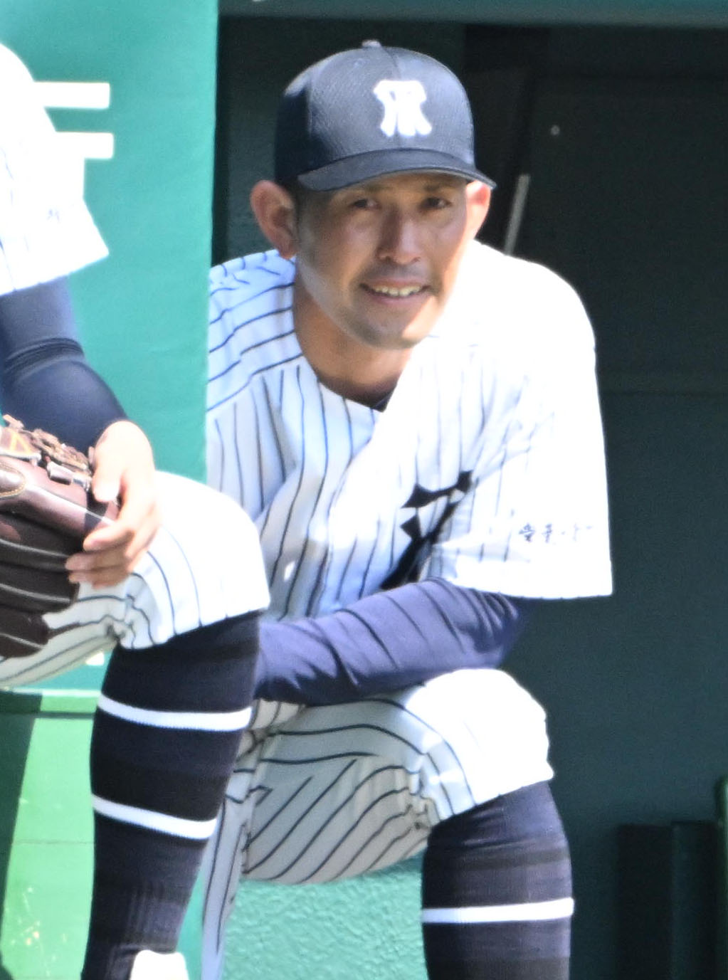 常葉大菊川対聖光学院　試合を見守る常葉大菊川の石岡諒哉監督（撮影・石井愛子）