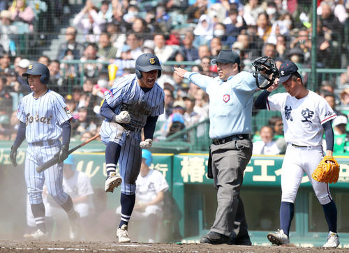 【センバツ】８回、９回のドラマ起こる　追い詰められた東海大札幌が執念の連続打で逆転勝ち