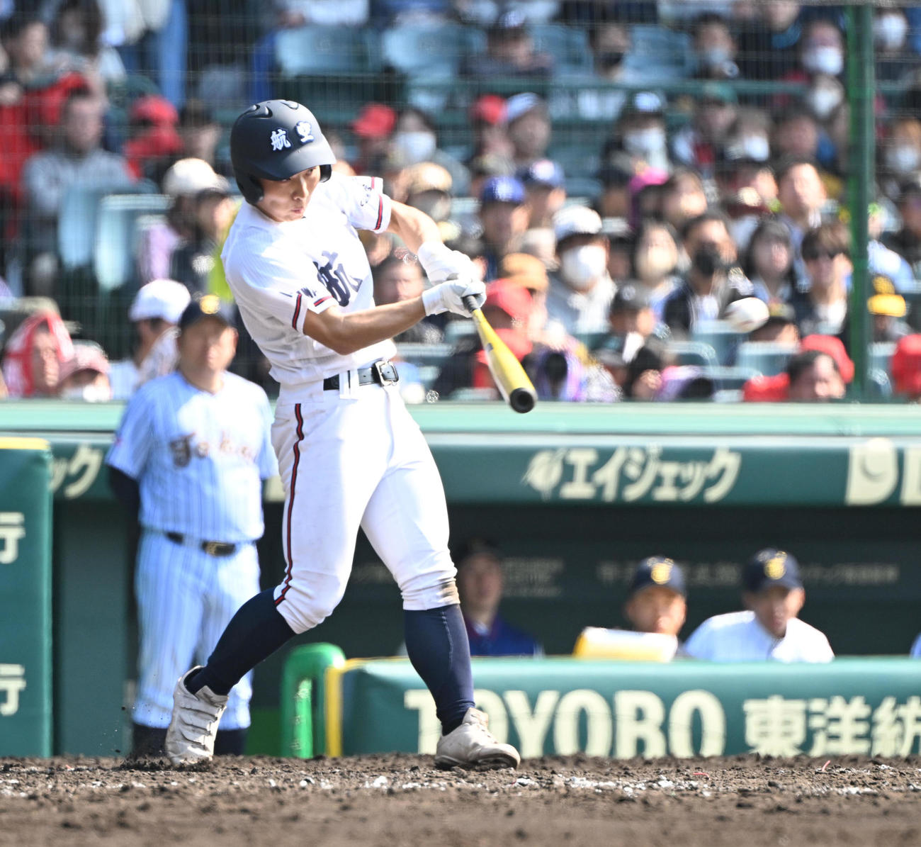 東海大札幌対日本航空石川　4回裏日本航空石川無死二、三塁、左越え適時三塁打を放つ北川（撮影・和賀正仁）