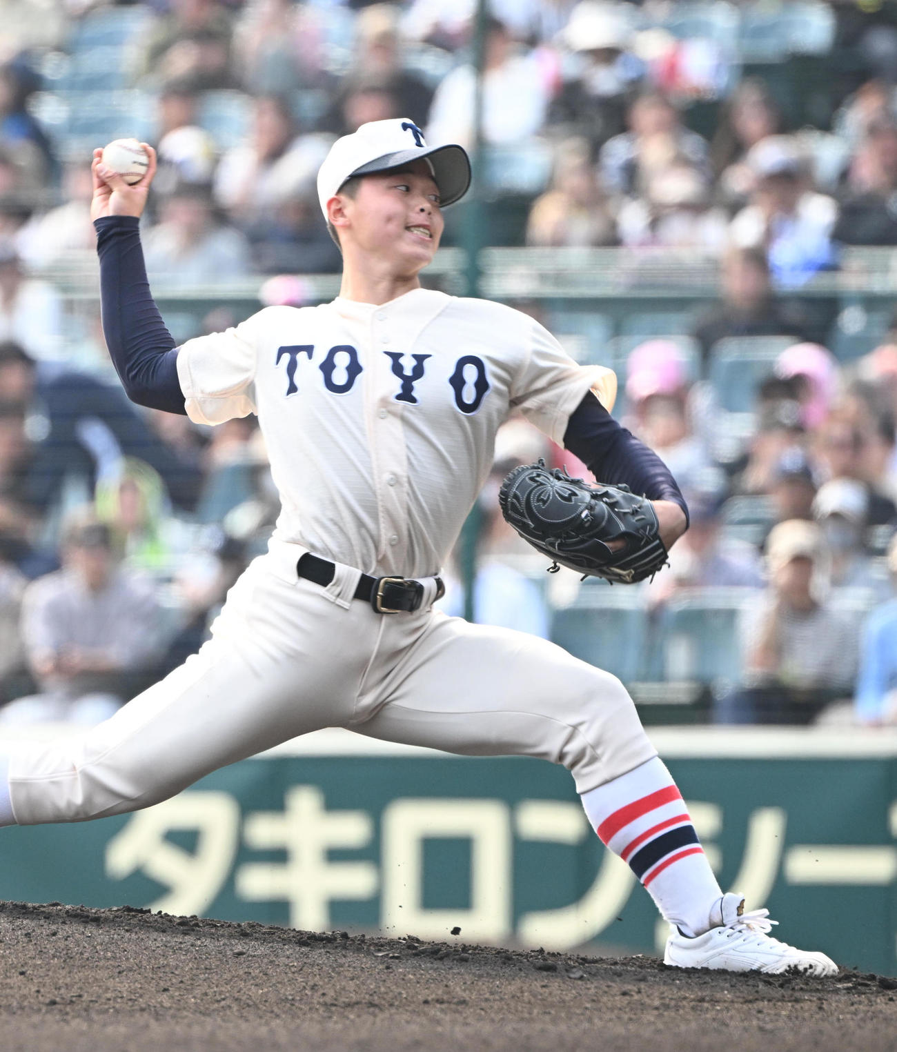 広島商対東洋大姫路　先発する東洋大姫路・木下（撮影・和賀正仁）