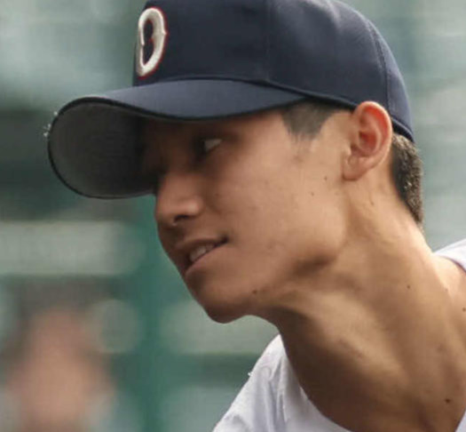 横浜対沖縄尚学　沖縄尚学先発の新垣有（撮影・宮崎幸一）