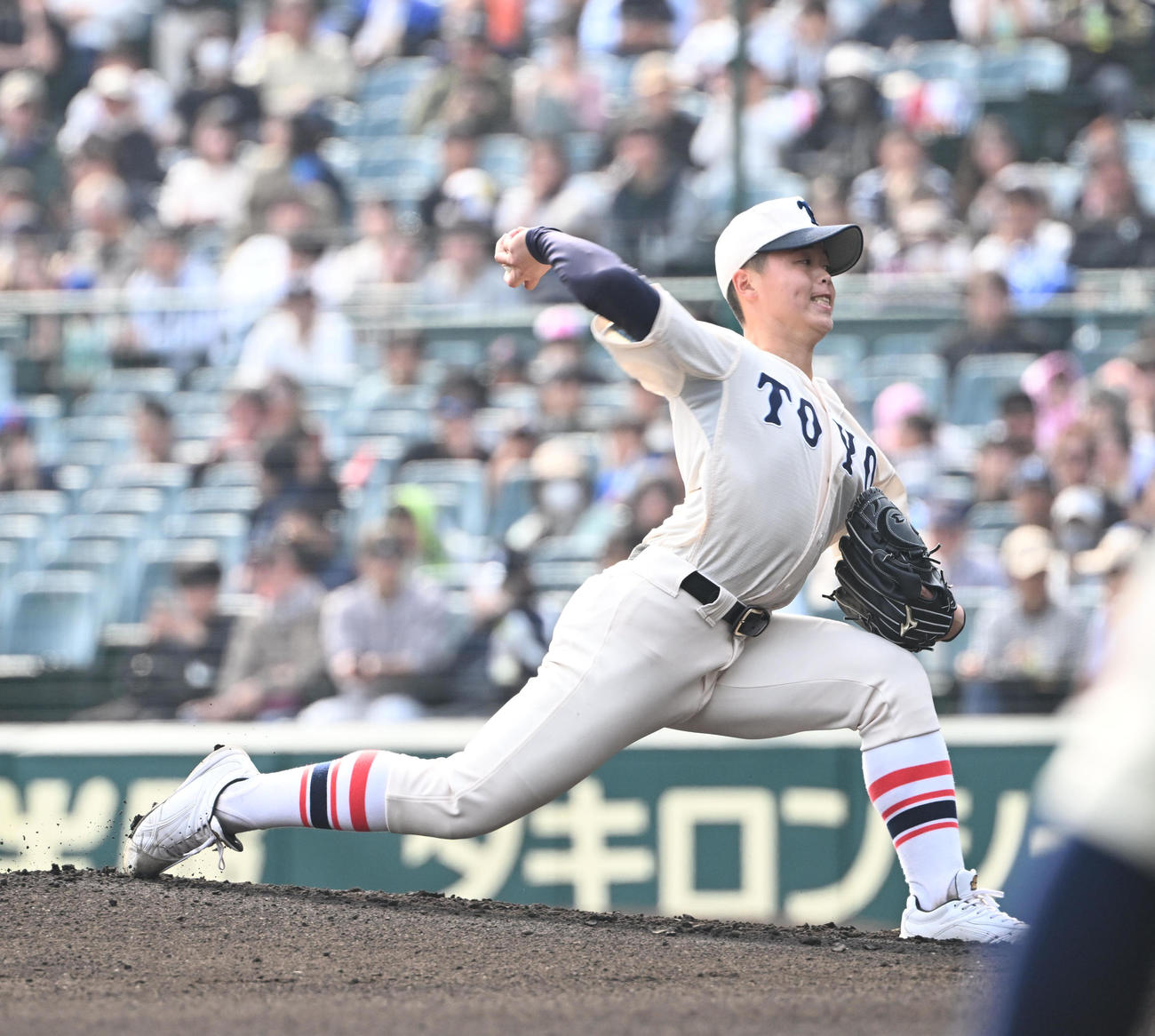 広島商対東洋大姫路　先発する東洋大姫路・木下（撮影・和賀正仁）