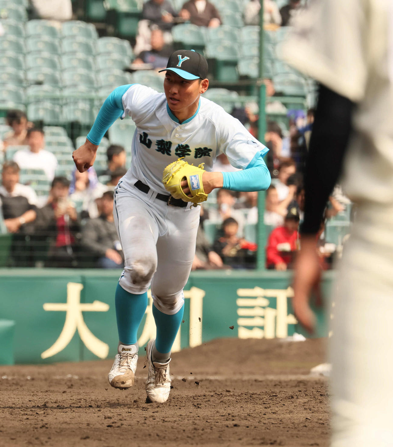 西日本短大付対山梨学院　山梨学院4番手の菰田（撮影・宮崎幸一）