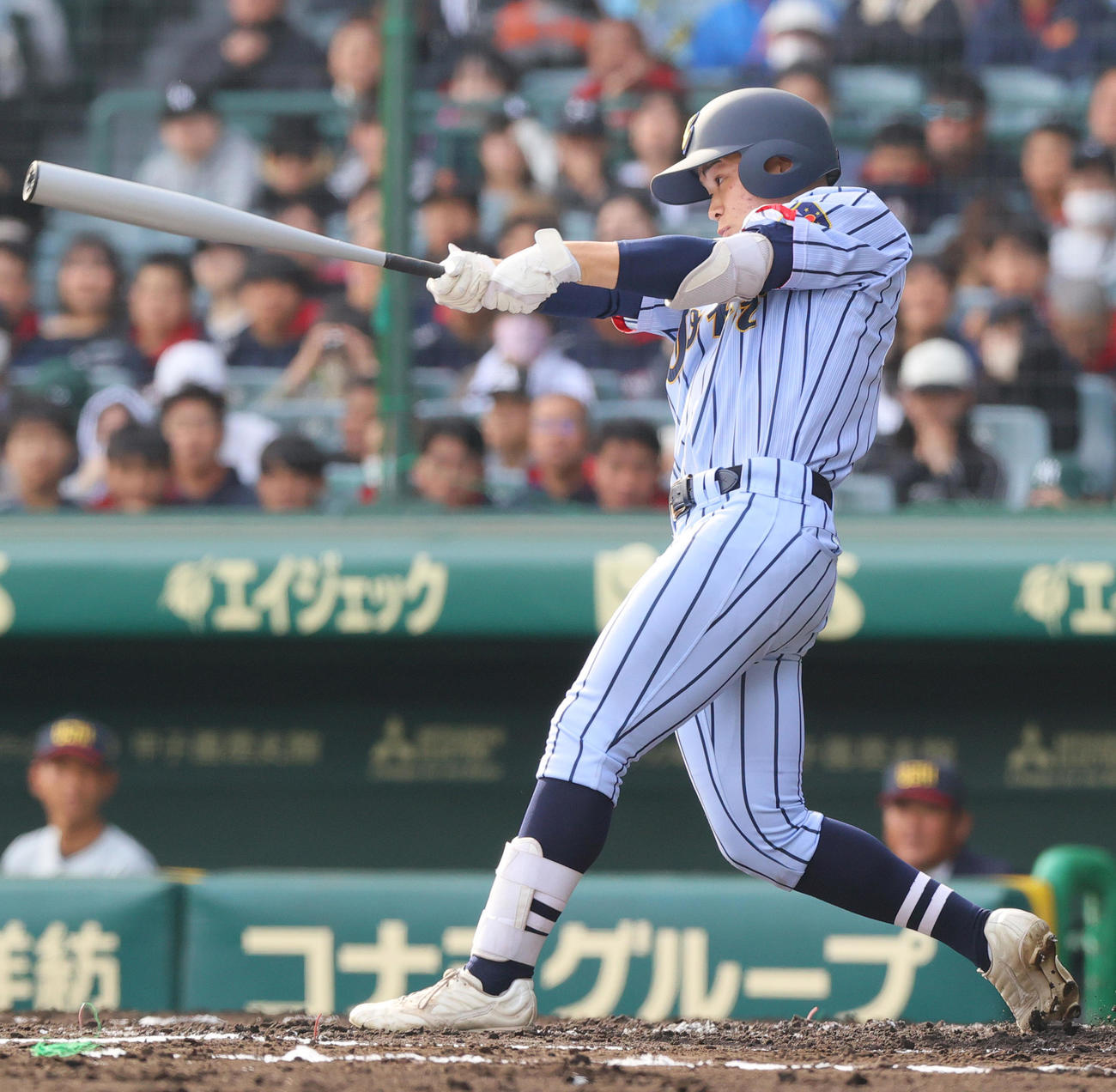浦和実対東海大札幌　2回裏東海大札幌1死二塁、伊藤は左越え適時二塁打を放つ（撮影・上山淳一）
