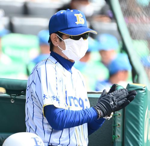 【センバツ】エナジックスポーツ指揮官の表情が見えない…Ｘでは「考えを読ませないためか？」