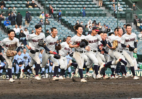 【センバツ】浦和実８強入り　春夏を通じて初出場校の８強は明石商以来９年ぶり