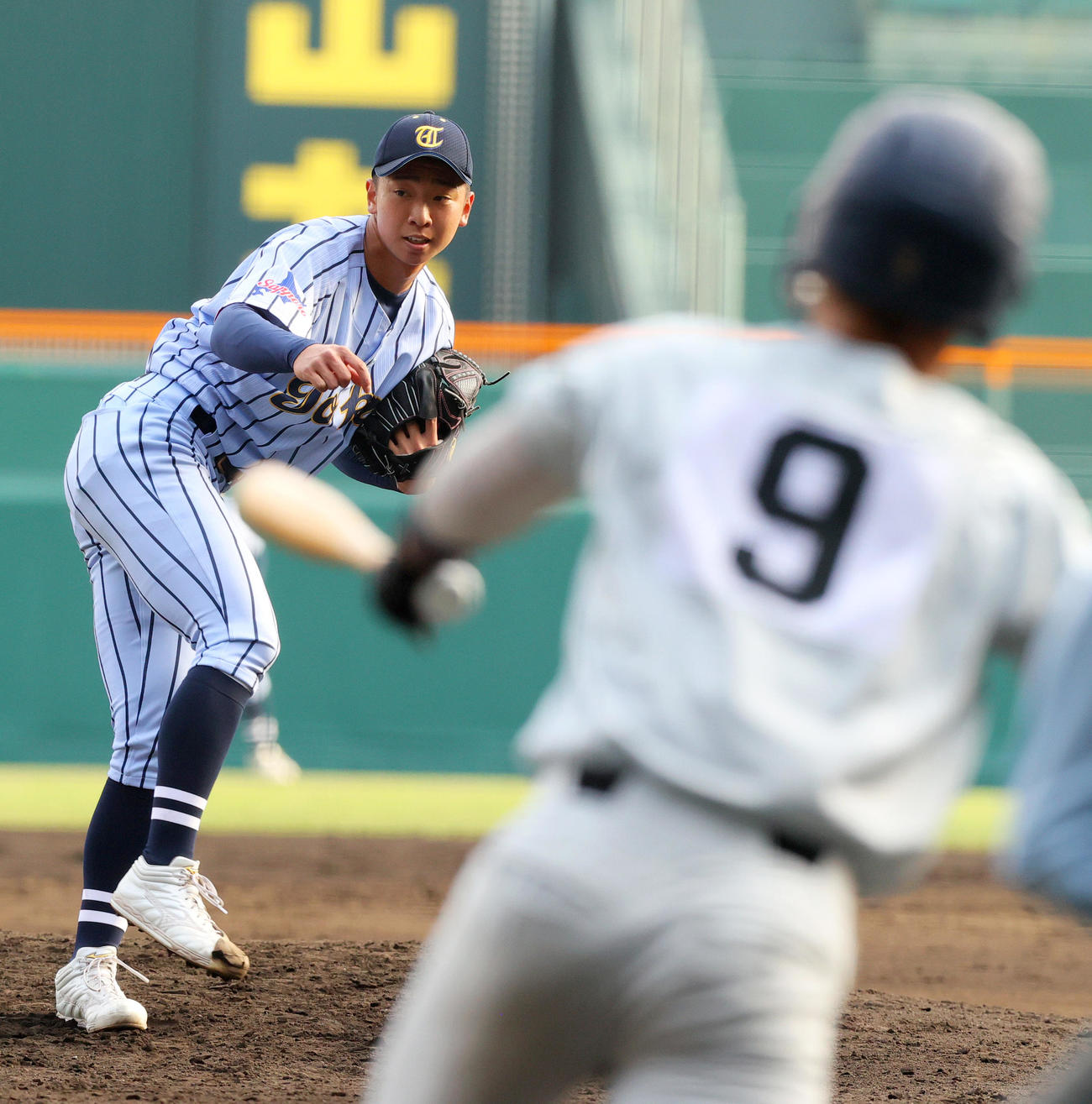 浦和実対東海大札幌　5回表浦和実1死、高橋は山根を三ゴロに仕留める（撮影・上山淳一）