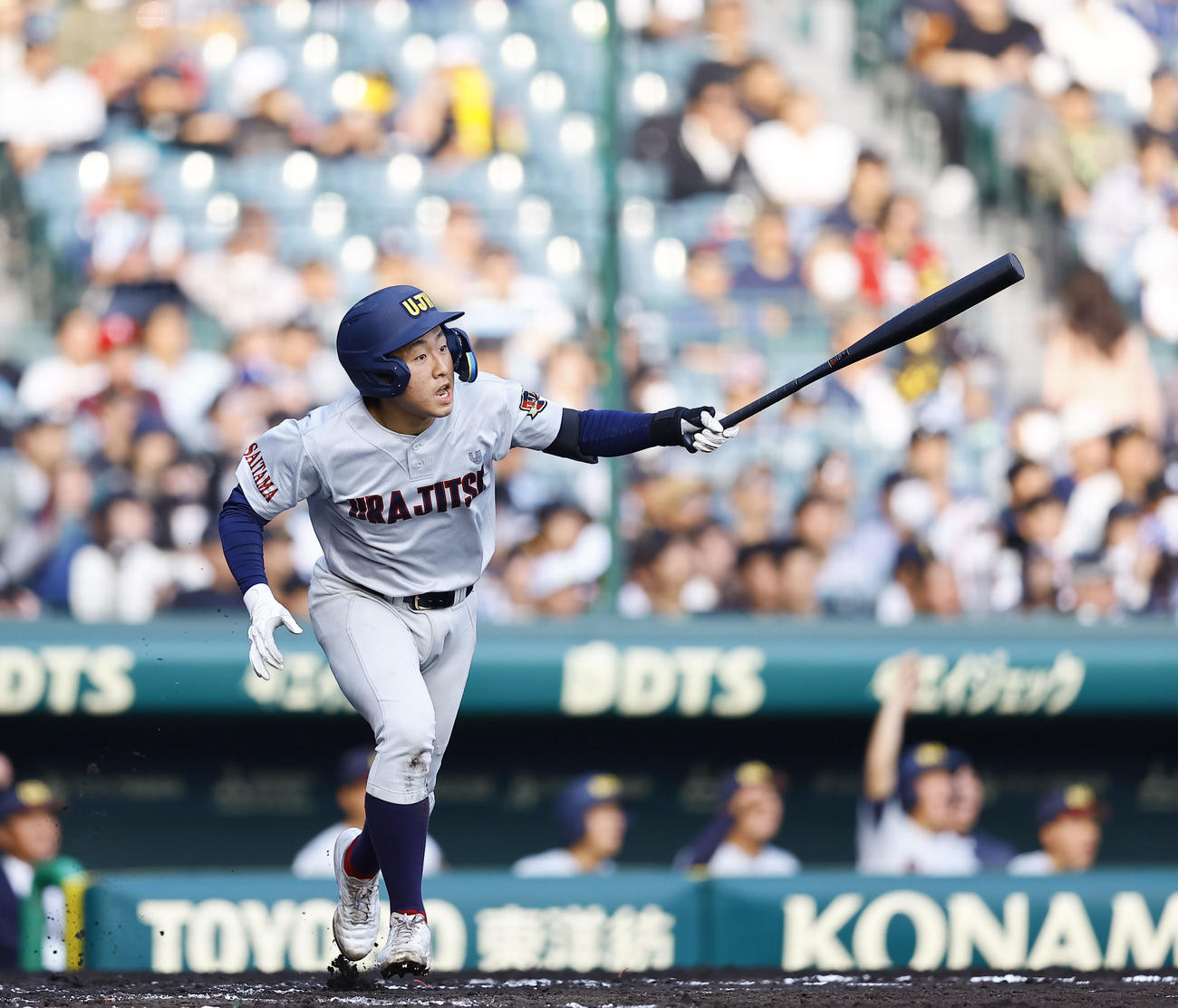 浦和実対聖光学院　3回表浦和実1死一、二塁、野本は右中間に適時二塁打を放つ（撮影・藤尾明華）