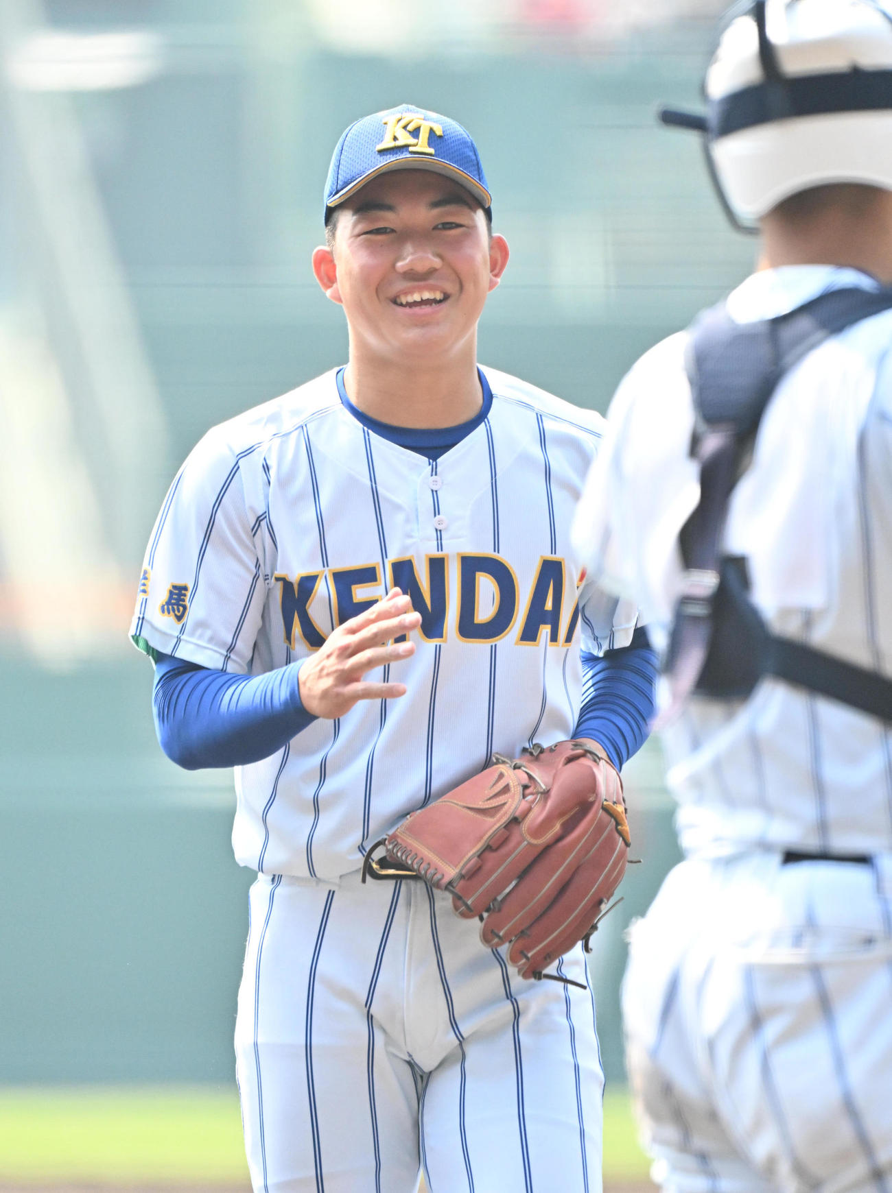 健大高崎対花巻東　花巻東に勝利し笑顔を見せる健大高崎の石垣（撮影・石井愛子）