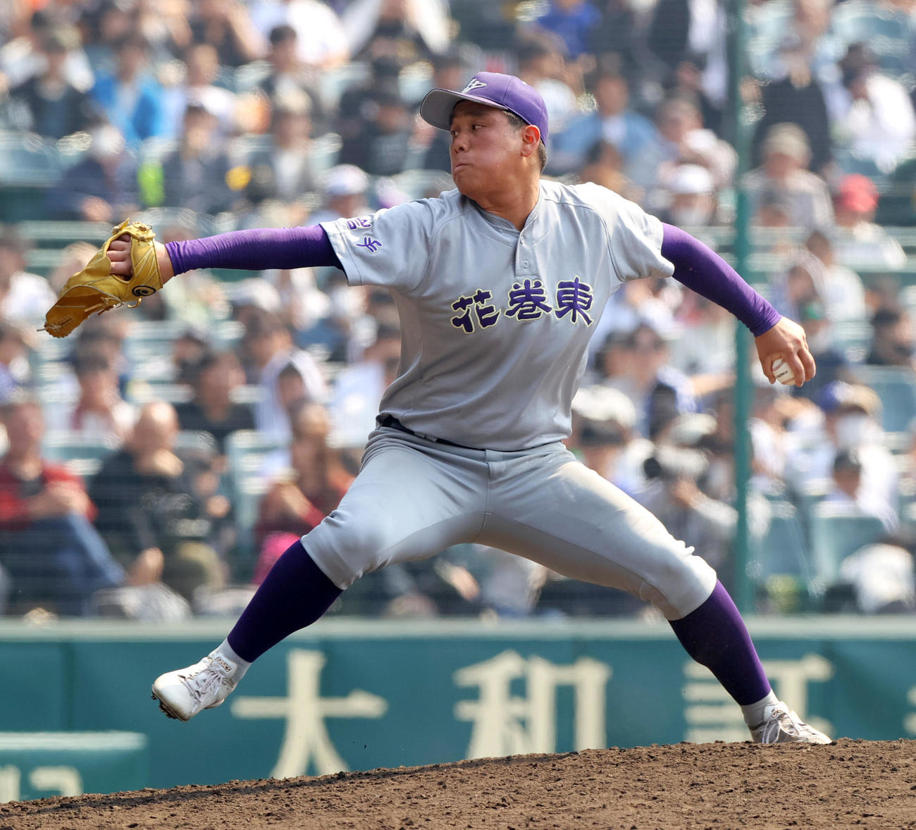 健大高崎対花巻東　8回表途中、赤間が登板する（撮影・上山淳一）