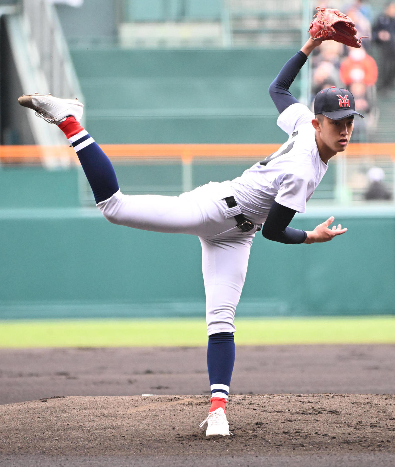 智弁和歌山対横浜　横浜先発の織田翔希（撮影・石井愛子）