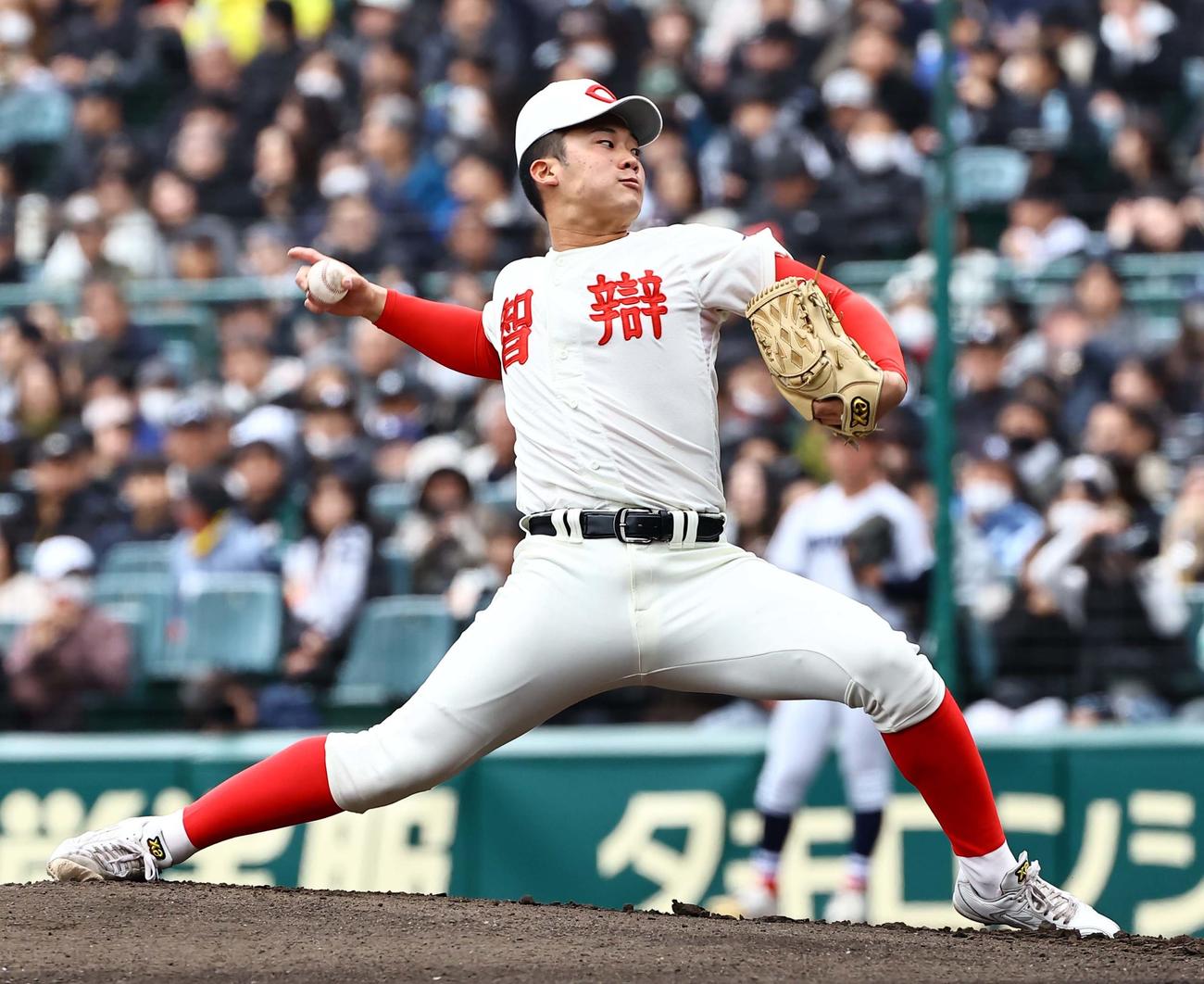 智弁和歌山対横浜　智弁和歌山先発の渡辺（撮影・上田博志）