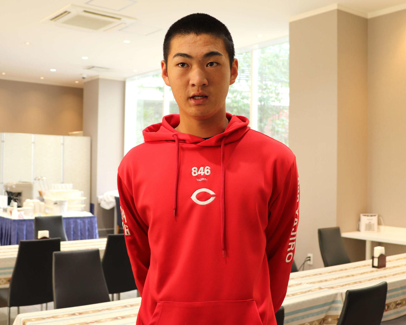 準優勝となった決勝から一夜明けて宿舎で取材に応じた、智弁和歌山の主将・山田希翔（撮影・中島麗）