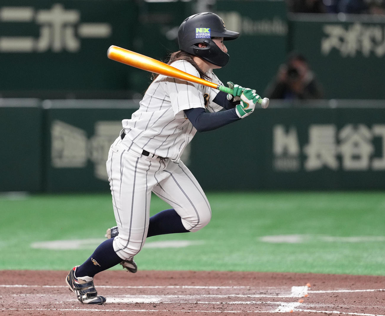 神戸弘陵対履正社　6回表神戸弘陵2死一塁、中適時二塁打を放つ野津（撮影・鈴木みどり）