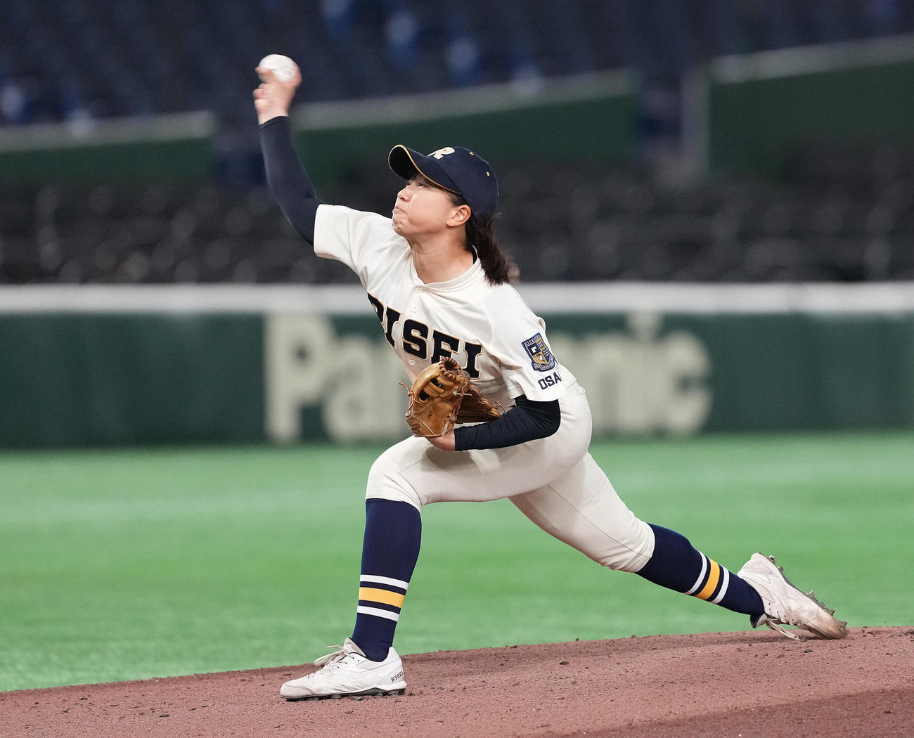 神戸弘陵対履正社　先発し力投する履正社・松村（撮影・鈴木みどり）