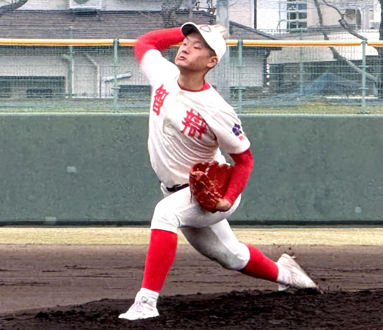 今大会は背番号1を背負う、智弁和歌山先発の宮口（撮影・中島麗）