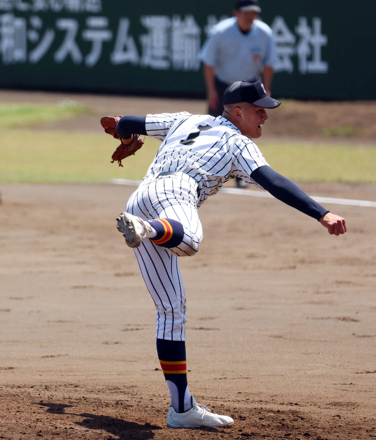高校野球春季東京都大会　準々決勝　帝京対東海大菅生　6回を投げきった帝京先発黒木（撮影・山本朝陽）