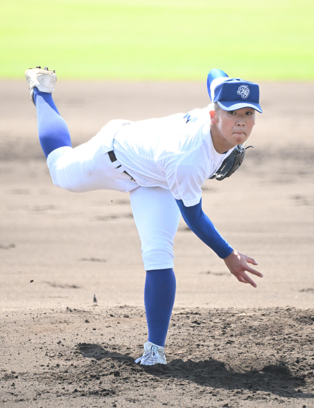 報徳学園対滝川　滝川先発の新井瑛太（撮影・石井愛子）