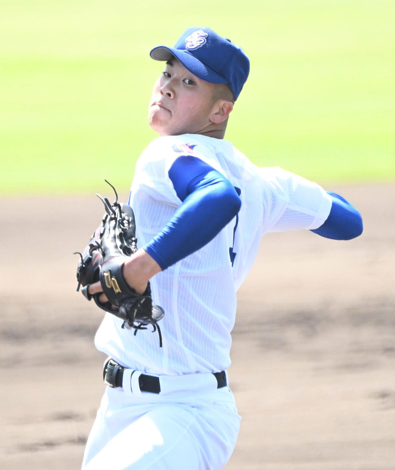 報徳学園対滝川　滝川先発の新井瑛太（撮影・石井愛子）