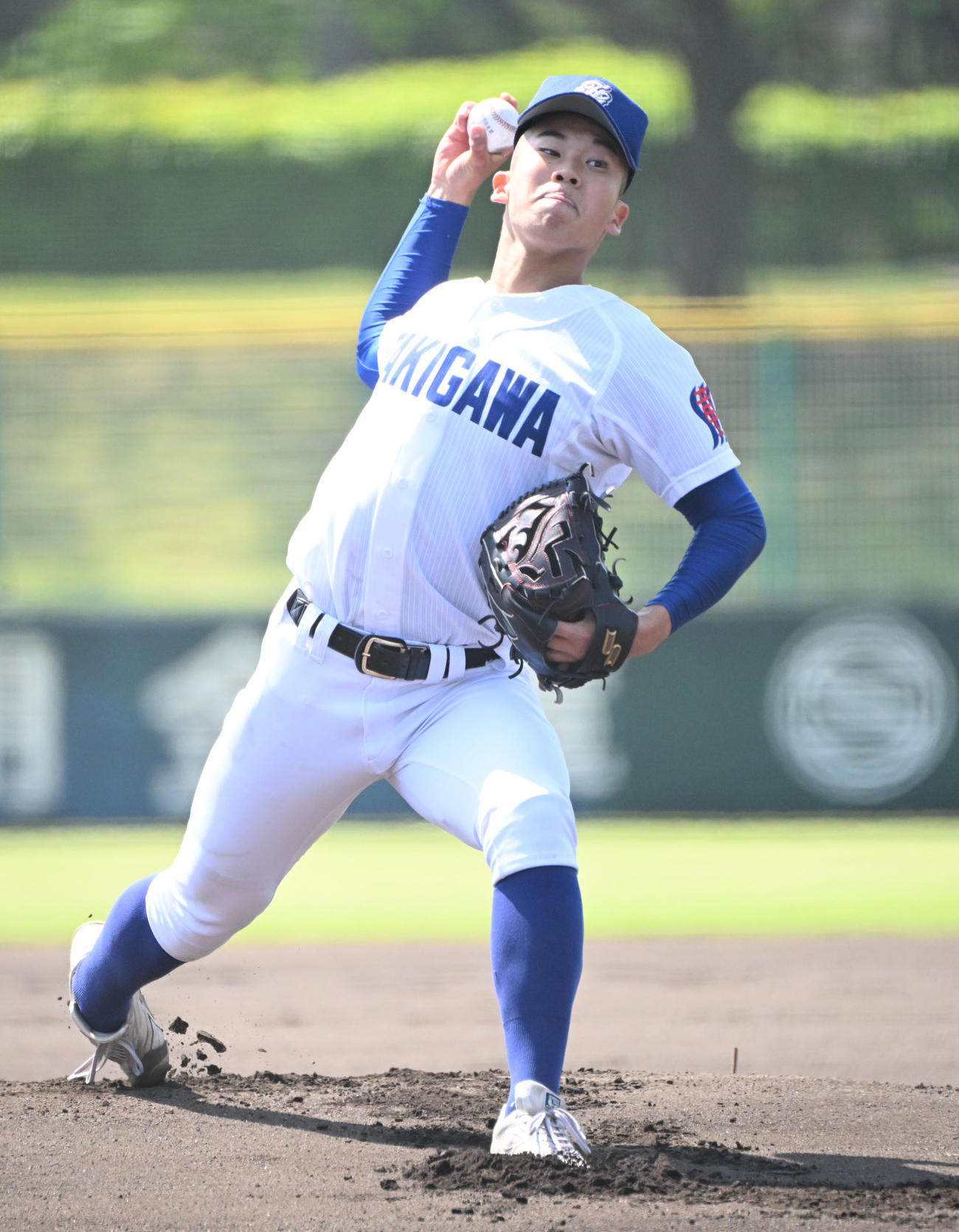 報徳学園対滝川　滝川先発の新井瑛太（撮影・石井愛子）