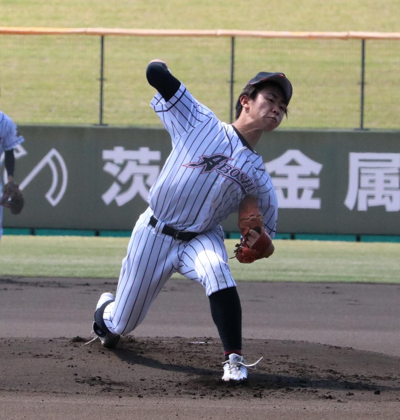 六甲アイランド対網干　網干先発の長久が力投する（撮影・林亮佑）