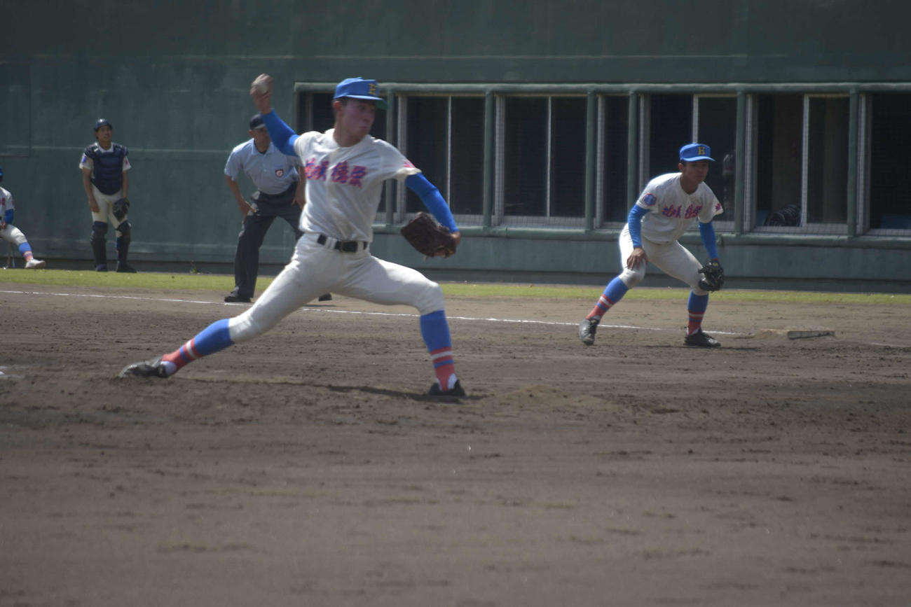 準々決勝の浦和学院戦で先発した正岡大弥投手（撮影・平山連）
