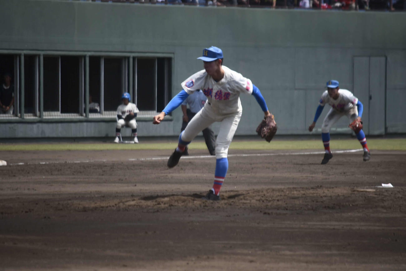 準々決勝の浦和学院戦で先発した正岡大弥投手（撮影・平山連）