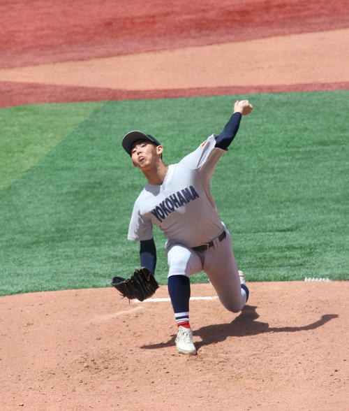 東海大相模対横浜　2番手で登板し力投する横浜・片山（撮影・北村健龍）