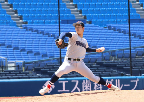 東海大相模対横浜　3番手で登板し力投する横浜・奥村頼（撮影・北村健龍）