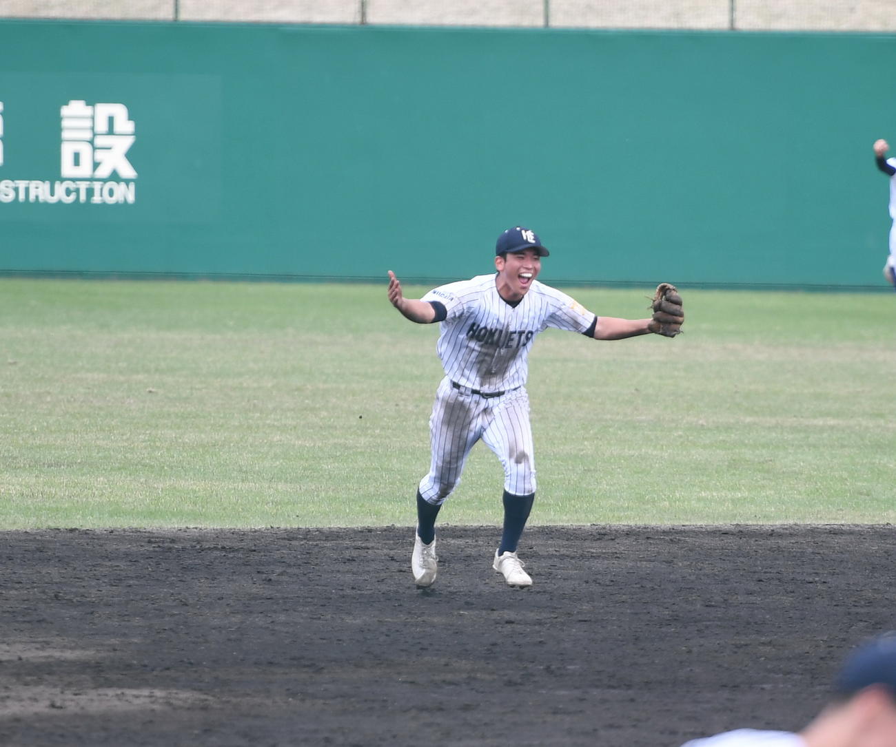 北越対新潟明訓　決勝進出を喜ぶ北越・富樫（撮影・小林忠）