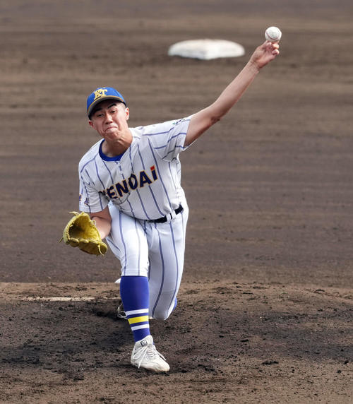 健大高崎対東海大菅生　　健大高崎の先発下重（撮影・たえ見朱実）