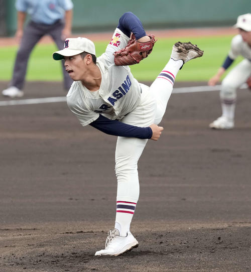 佐野日大対習志野　習志野の先発根本（撮影・たえ見朱実）