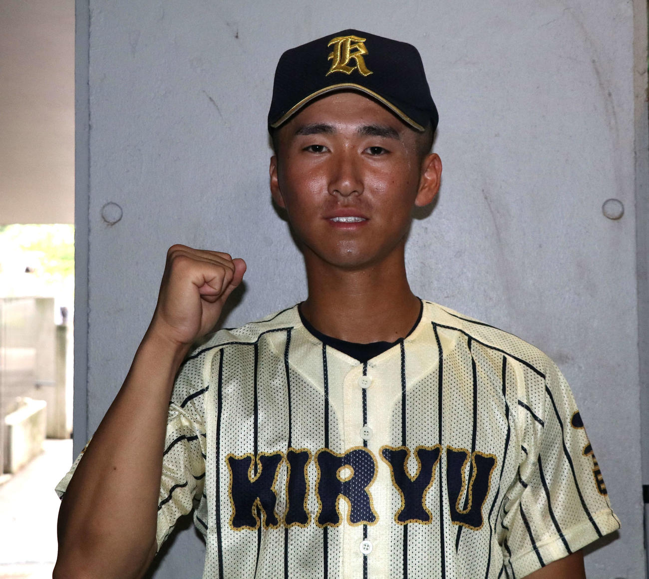 東亜学園対桐生第一　サヨナラ打を放った桐生第一・大塚（撮影・山本佳央）