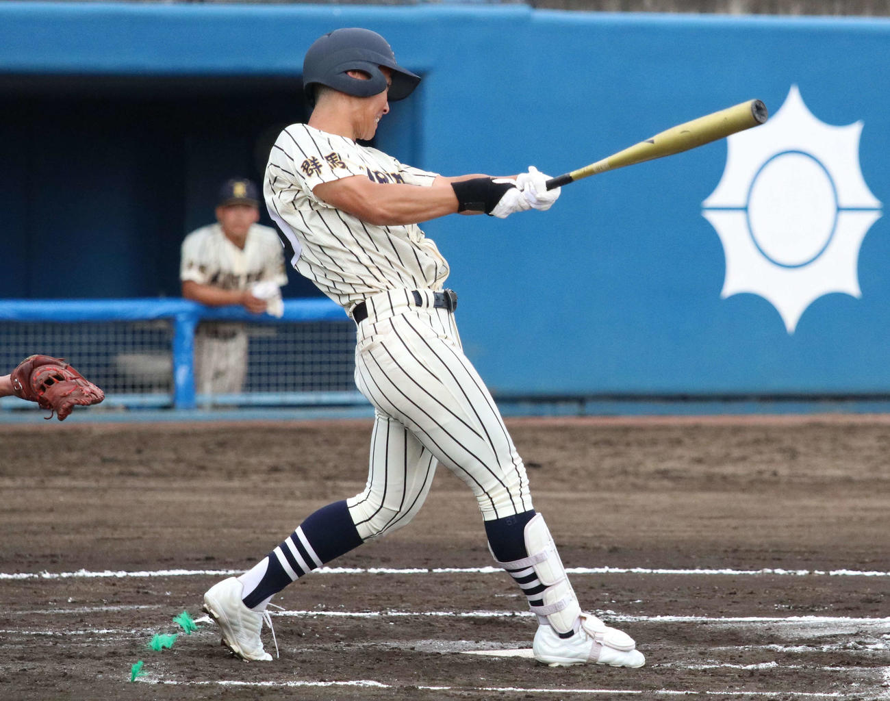 東亜学園対桐生第一　10回1死一、二塁、サヨナラ打を放つ桐生第一・大塚（撮影・山本佳央）
