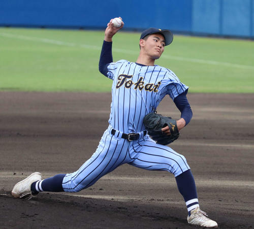 叡明対山梨学院　常総学院対東海大相模　先発する東海大相模福田（撮影・寺本吏輝）