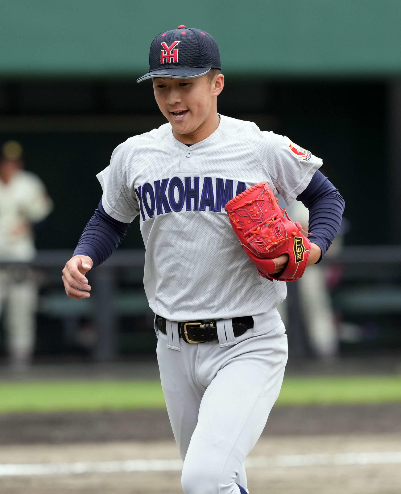 作新学院対横浜　2回表、2番手でマウンドに上がった横浜・池田（撮影・たえ見朱実）