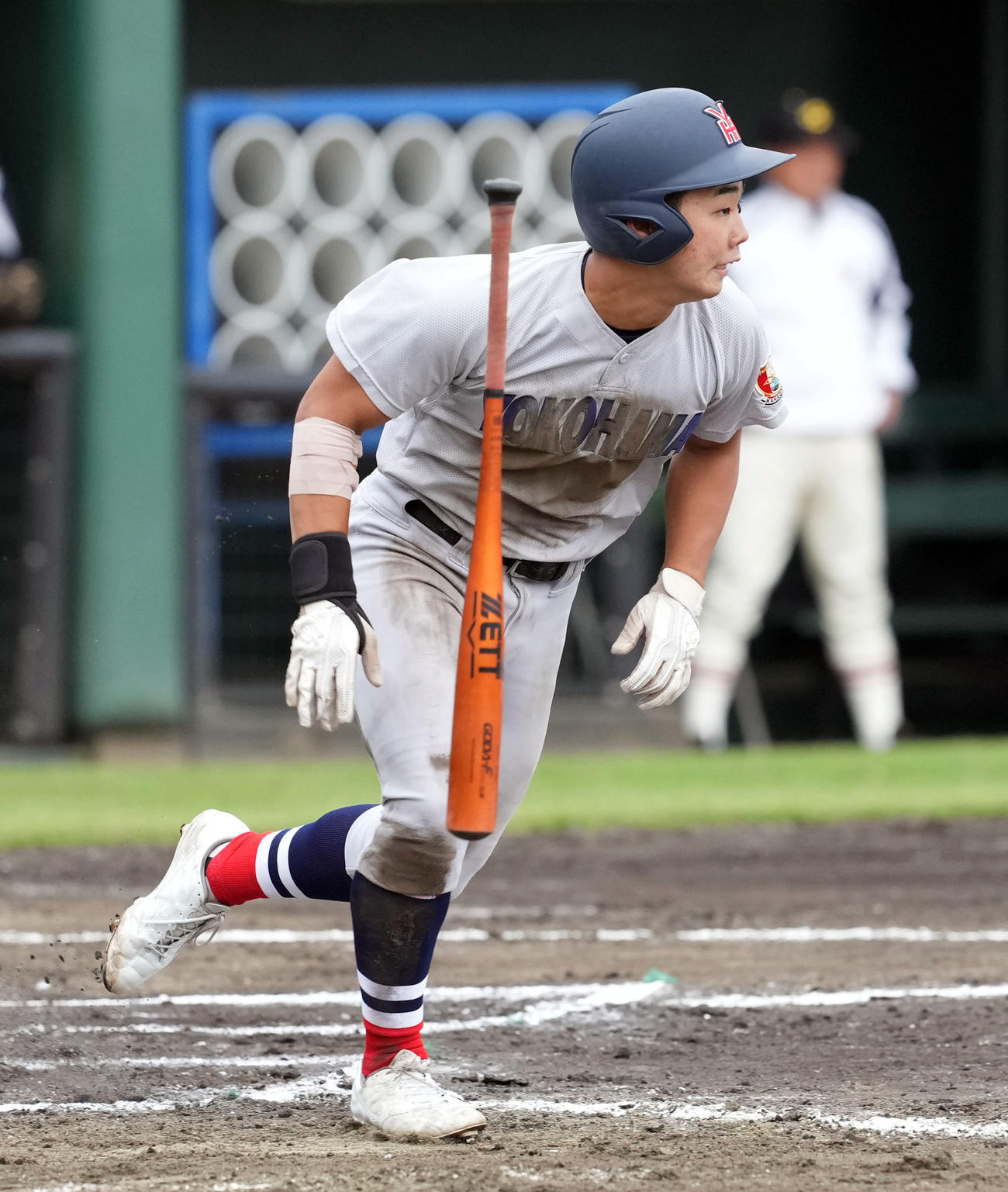 作新学院対横浜　6回裏横浜2死満塁、中前に2点適時打を放つ今村（撮影・たえ見朱実）