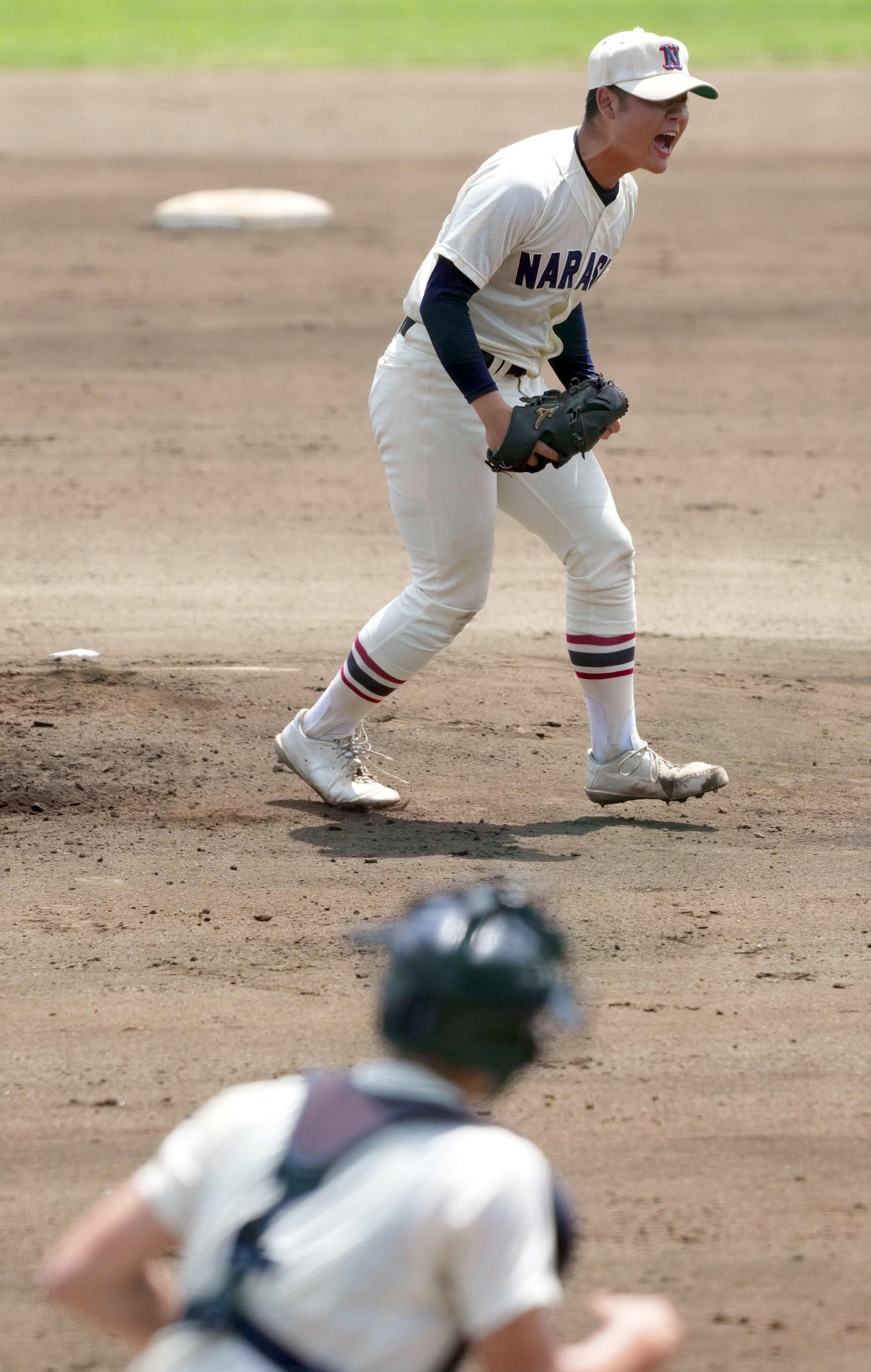 習志野対健大高崎　初回を無失点に抑え、ほえる習志野の先発安田（撮影・たえ見朱実）