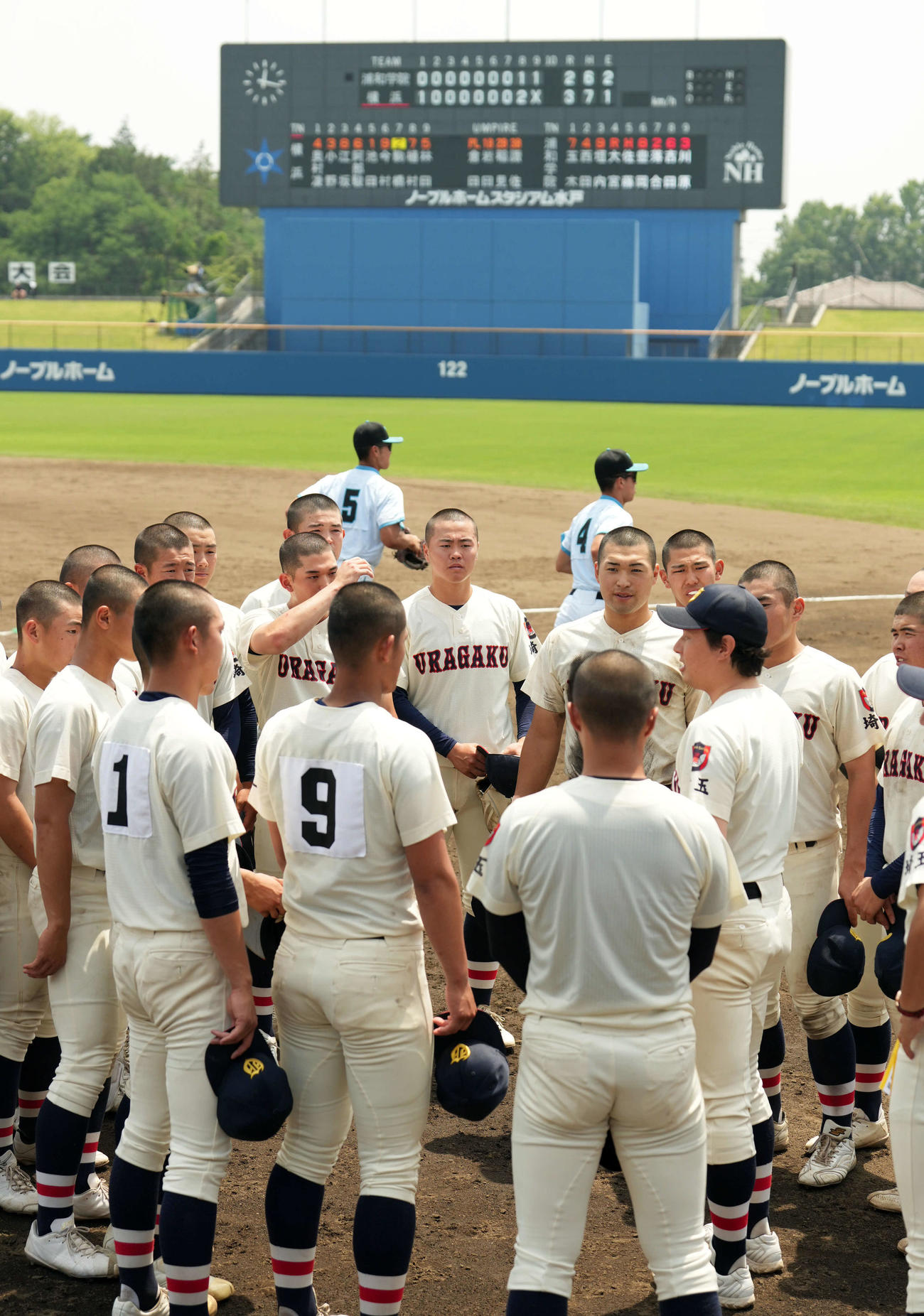 浦和学院対横浜　横浜に3－2の接戦の末敗れた浦和学院（撮影・たえ見朱実）