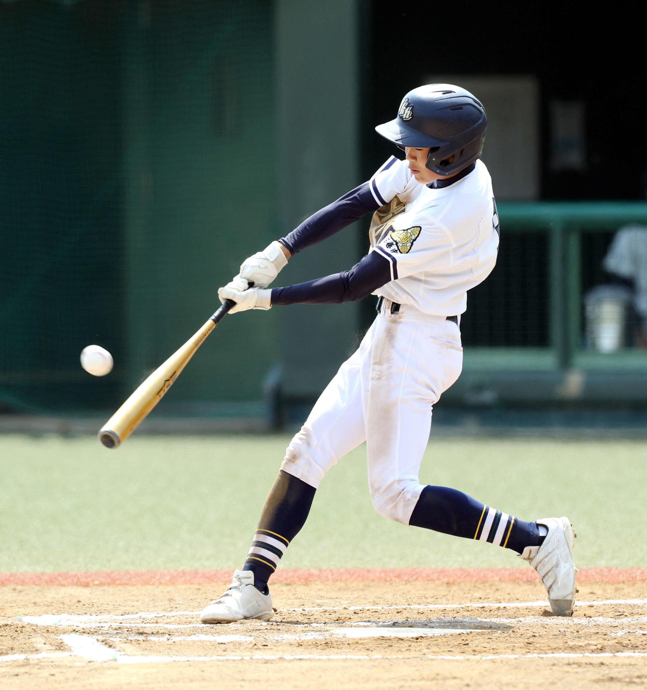 石巻対石巻工　6回表石巻工2死二塁、右越えに適時三塁打を放つ石巻工・遠藤颯（撮影・木村有優）