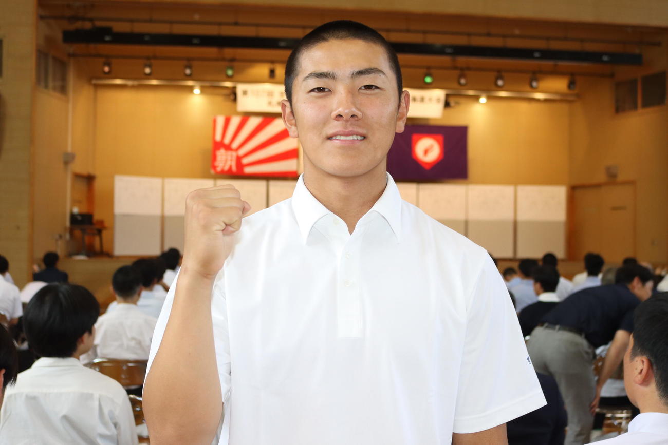札幌地区の組み合わせ抽選会に出席した東海大札幌の山口（撮影・保坂果那）