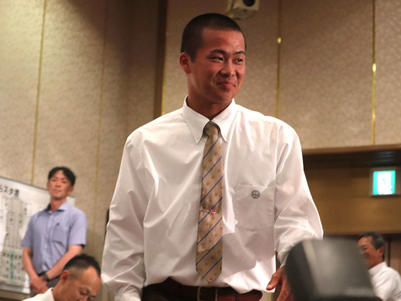 大阪大会組み合わせ抽選会に出席した、大阪桐蔭の主将・中野（撮影・中島麗）
