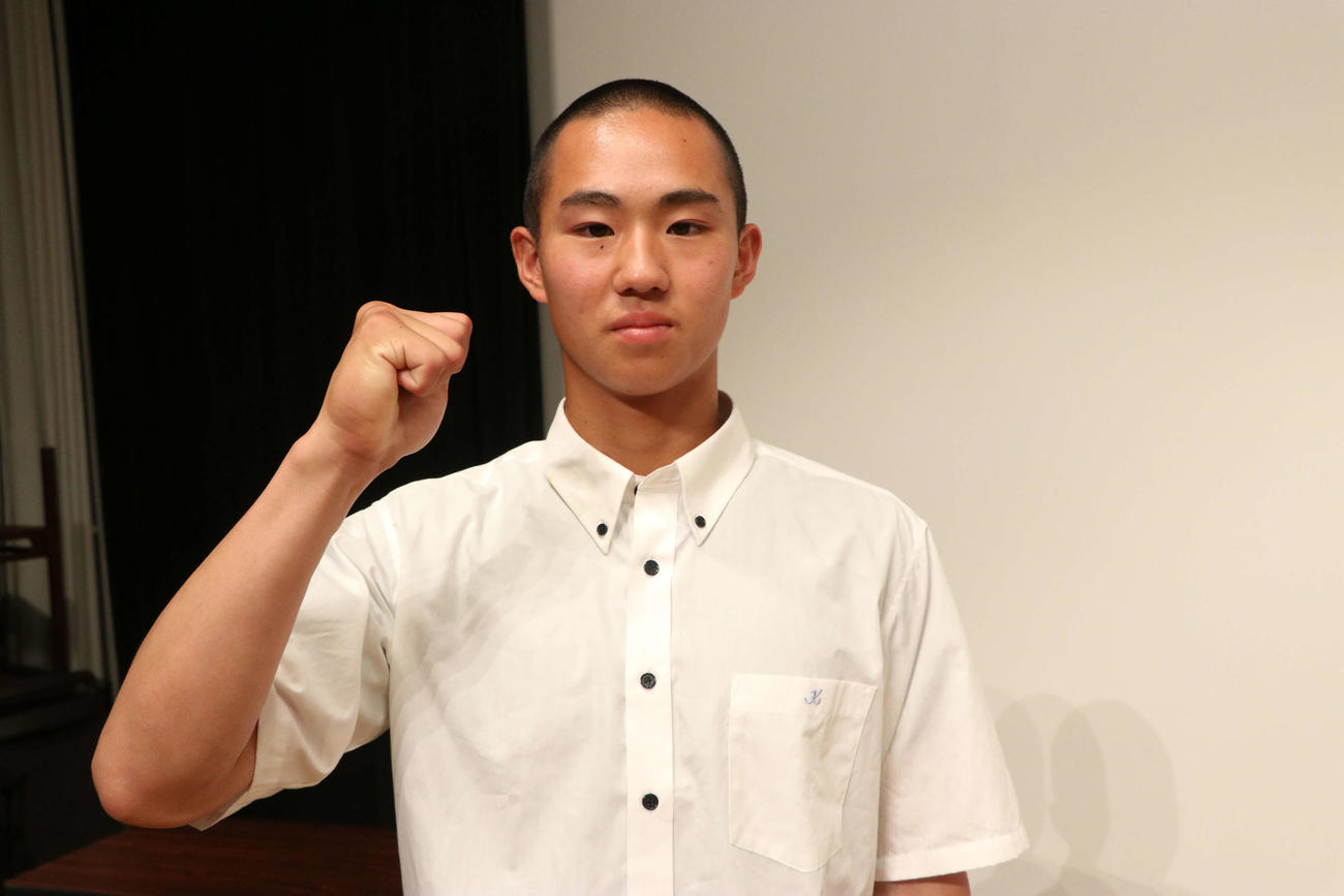 茨城大会抽選会に出席した霞ケ浦・鹿又主将（撮影・北村健龍）