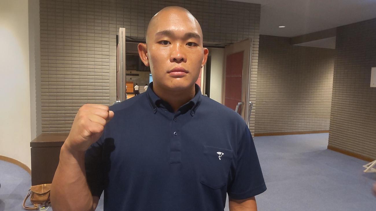 第107回全国高校野球選手権山梨大会の組み合わせ抽選会に臨んだ帝京三の阿武主将