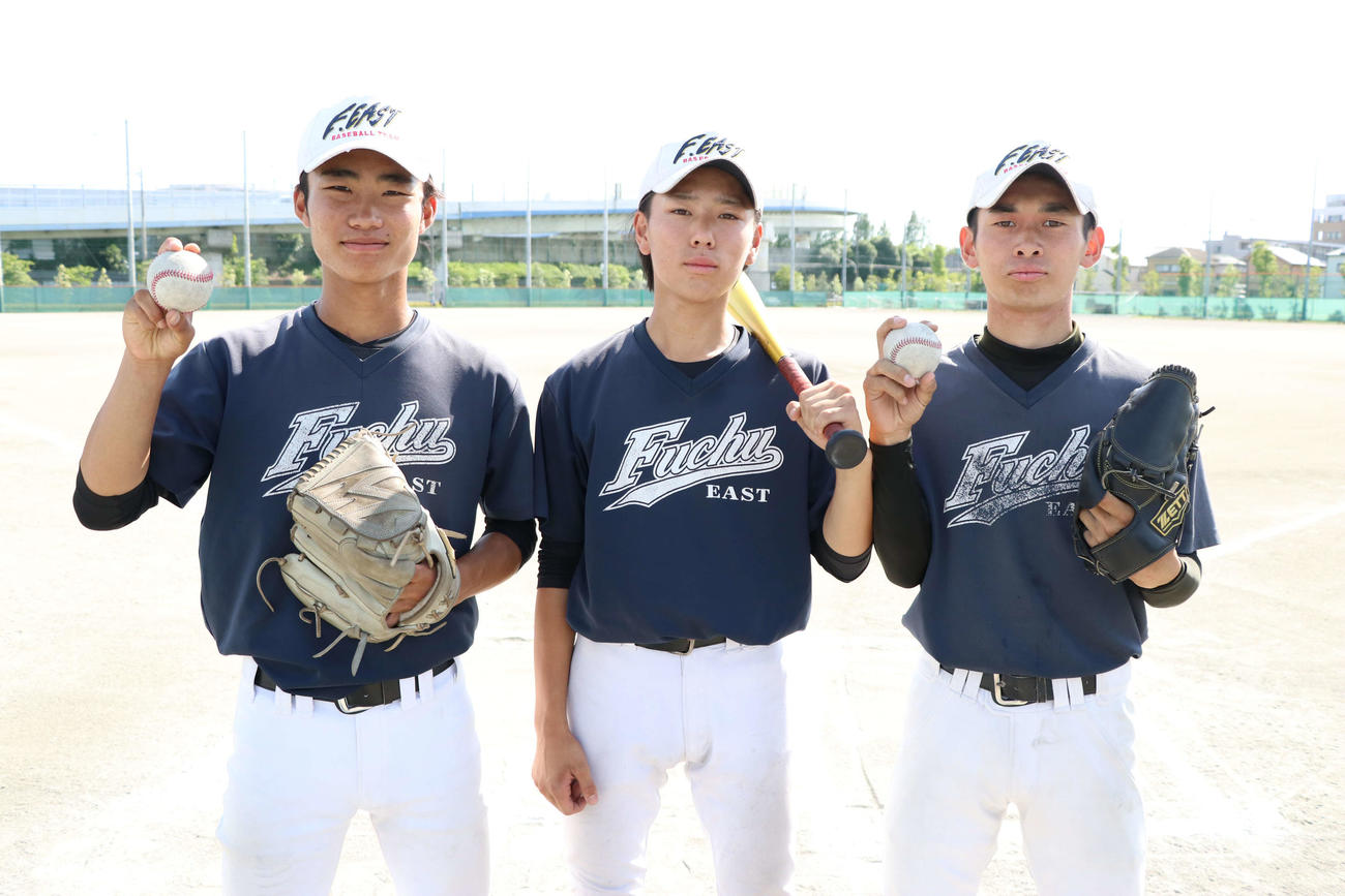 第4シードで西東京大会に挑む、左から順に府中東の池田、北山、斎藤（撮影・泉光太郎）