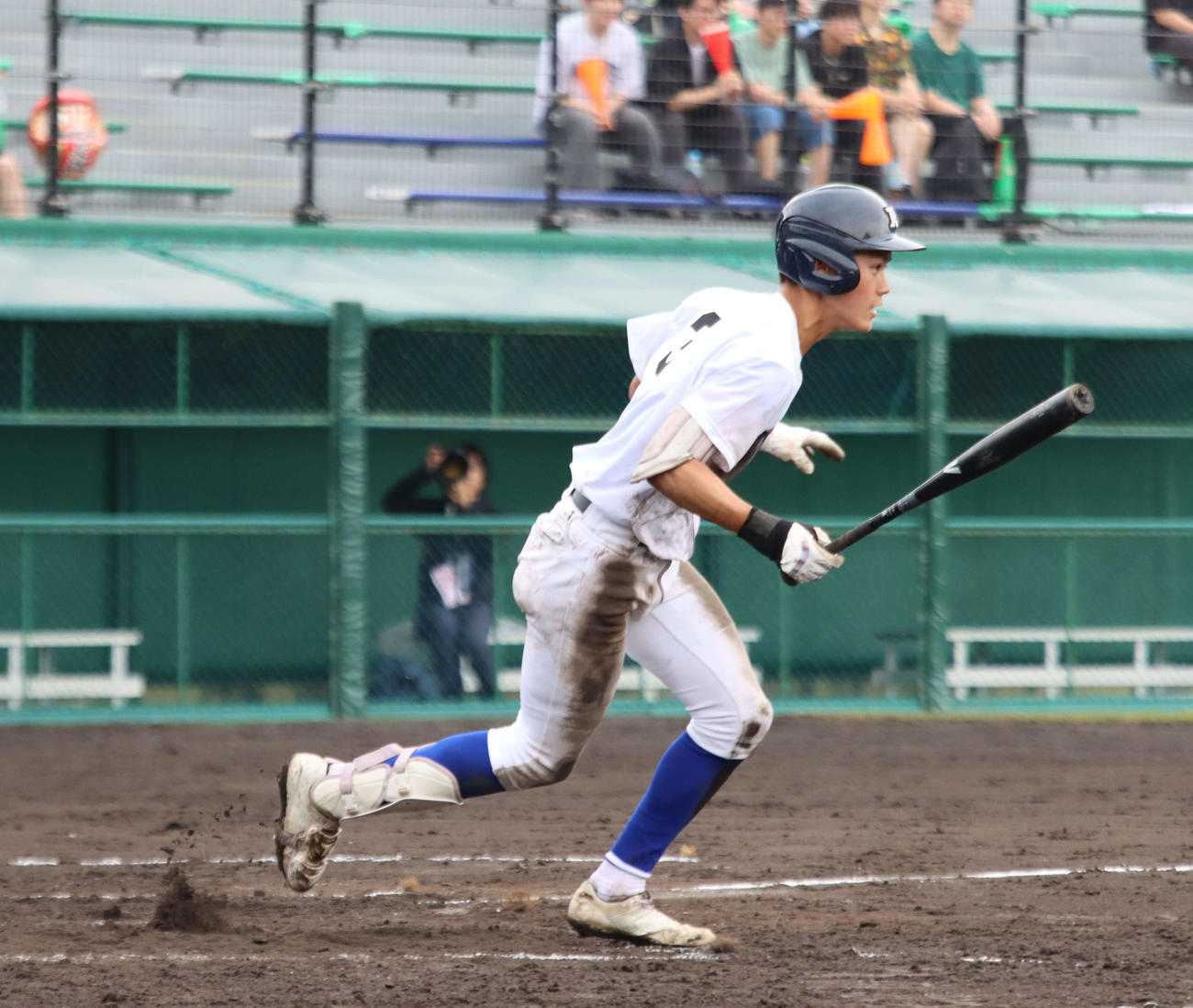 4回表札幌龍谷学園2死三塁、右前適時打を放つ中山（撮影・保坂果那）
