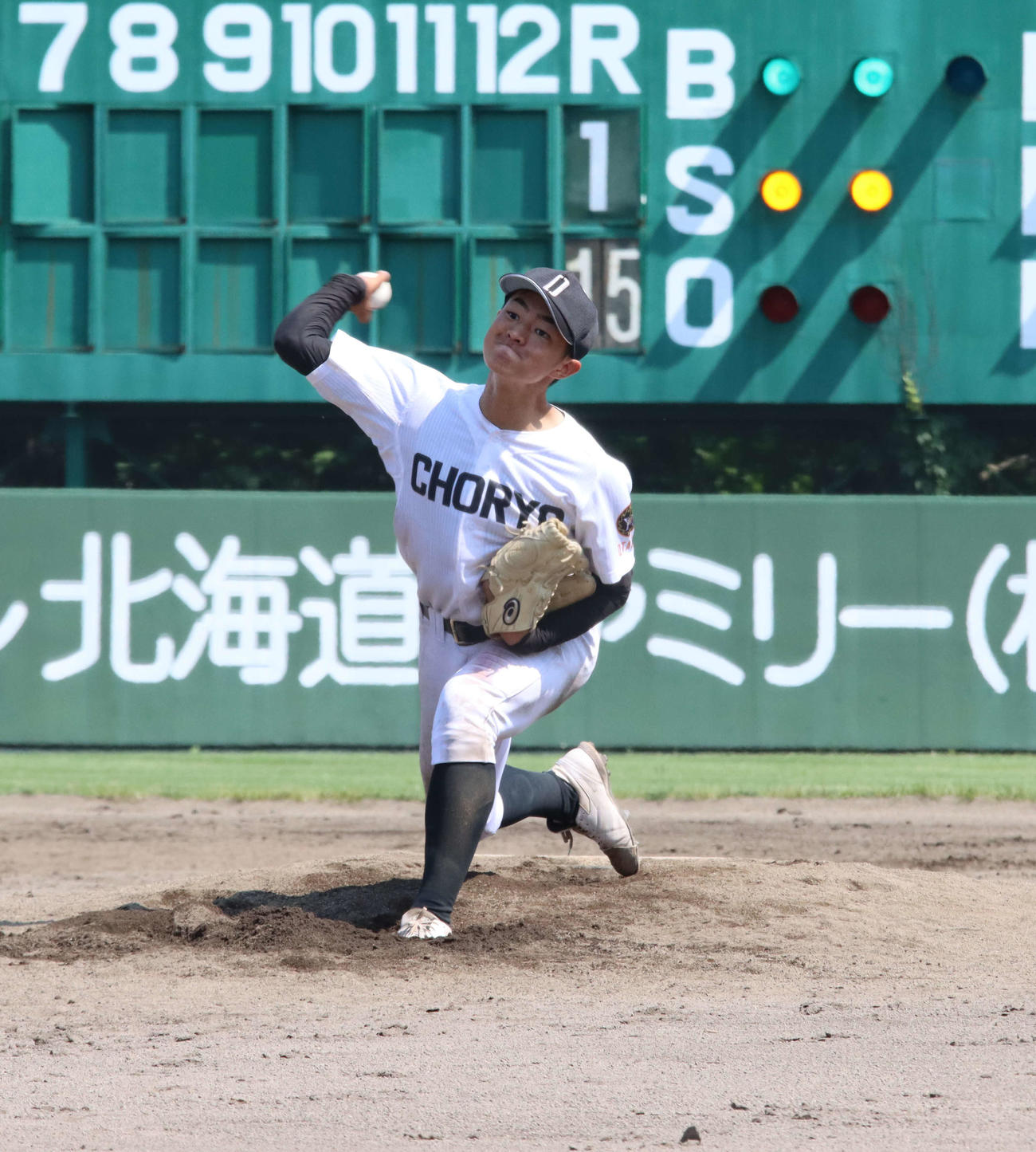 5回に登板した小樽潮陵の上林（撮影・保坂果那）